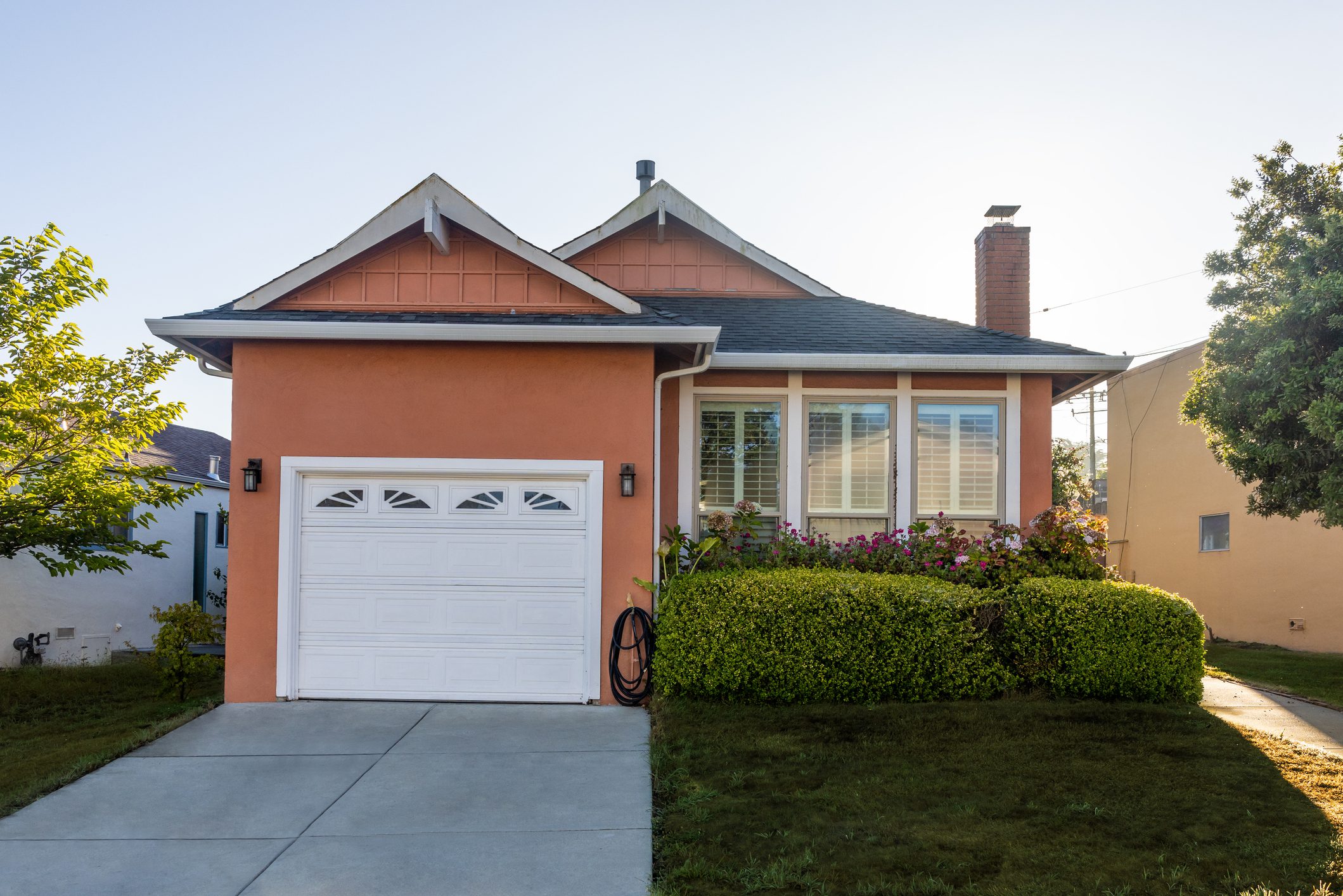 Cozy house with front lawn